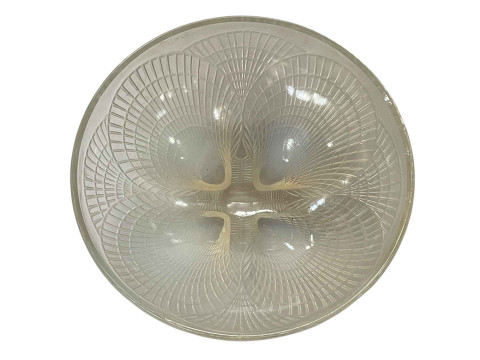 R Lalique, France, Coquilles bowl, 19cm diameter. thumbnail