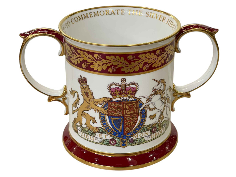 Spode 1977 commemorative limited edition loving cup, 16cm high.
