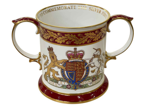 Spode 1977 commemorative limited edition loving cup, 16cm high.