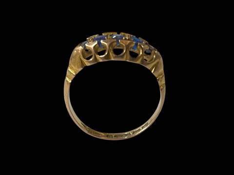 Sapphire 9ct gold ring, size L. thumbnail