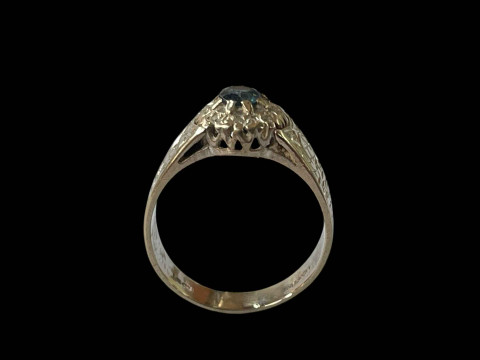 18ct white gold sapphire ring, size K. thumbnail