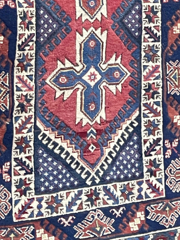 Turkish rug, 1.81m x 1.20m.