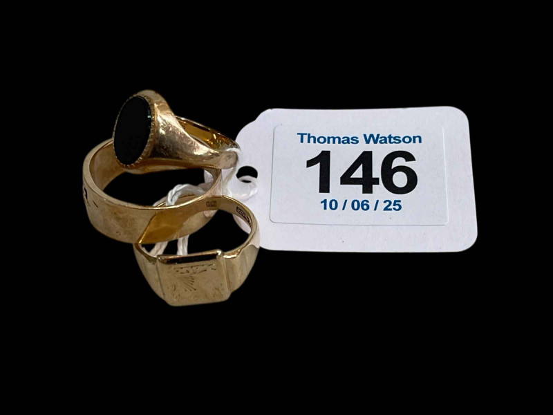 Three gents 9 carat gold rings, one with diamond.
