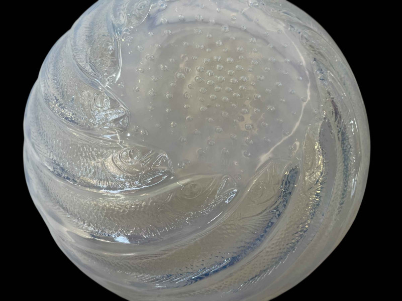 R Lalique, France, Coquilles bowl, 24cm diameter.