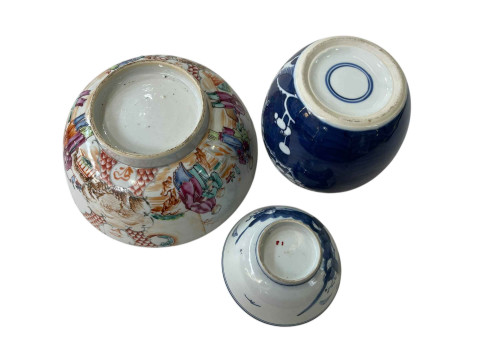 Three pieces of Oriental porcelain, two bowls and ginger jar. thumbnail