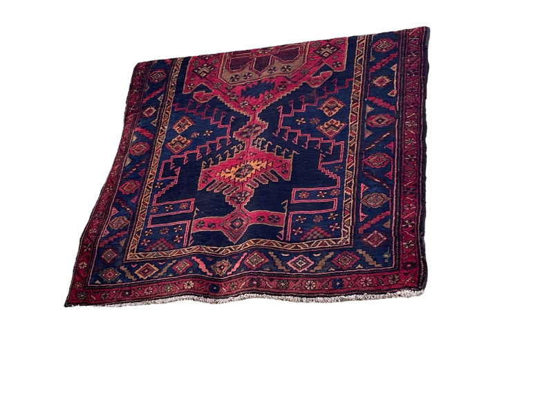 Hand knotted Persian Hamadan rug 2.17 by 1.27.