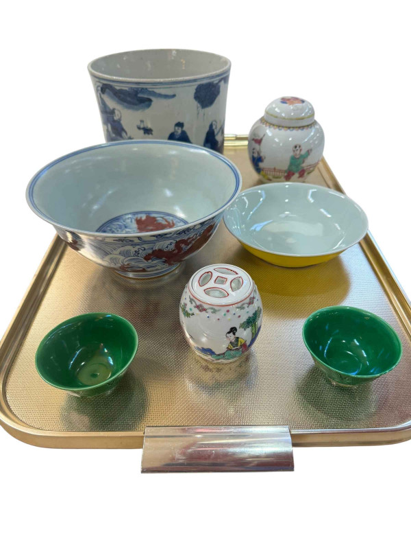 Large Chinese blue and white brush pot, ginger jar, bowl, saucer dish, pair of tea bowls and lidded pot.