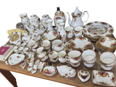 Large collection of Royal Albert Old Country Roses including teaware,...