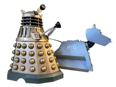 Two battery operated Dr Who characters, Dalek and K9.
