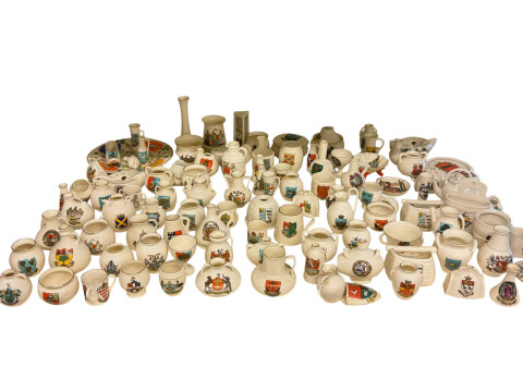 Collection of crested china including Goss.