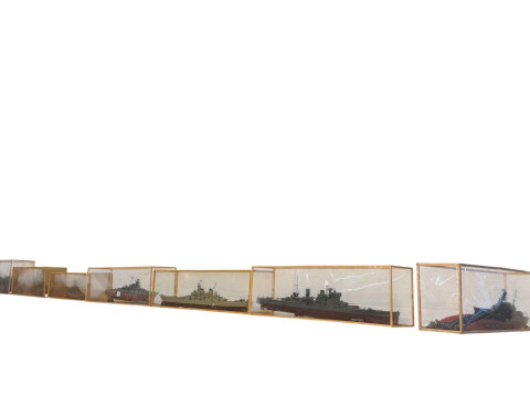 Large collection of mainly warship model kits including Airfix, assembled model ships, model construction kits, etc. thumbnail
