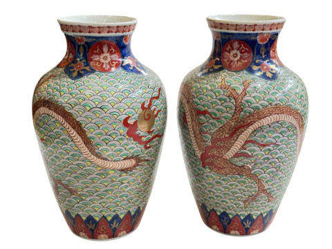 Pair of Chinese 19th Century vases decorated with dragons, 32cm. thumbnail