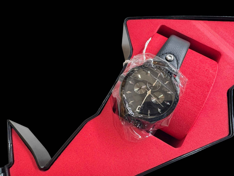 Limited edition POLICE 'The Batman' watch, 836/1000 with bag, Catwoman edition.