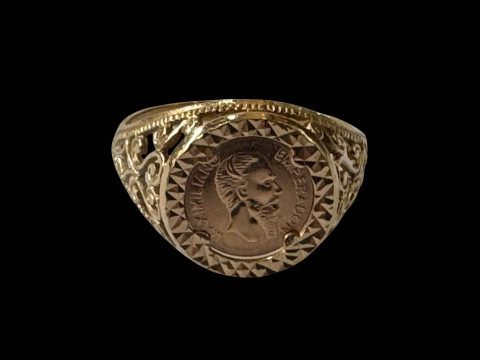 Emporadom Maximiliano coin 9 carat gold ring, size U.