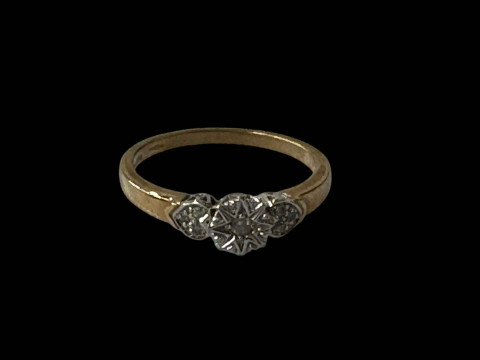 Diamond set 9 carat gold ring, size U, boxed.