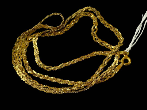 9 carat gold necklace.