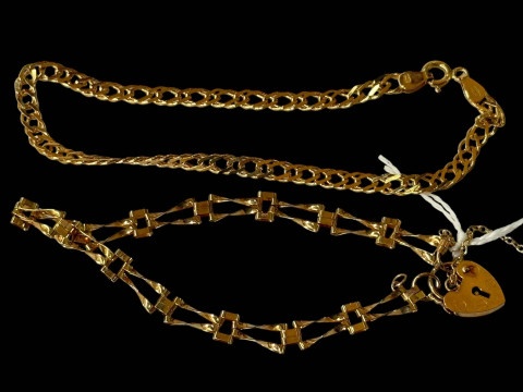 Two 9 carat gold bracelets.