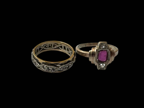 Diamond and amethyst ring, and 9 carat gold ring (2).