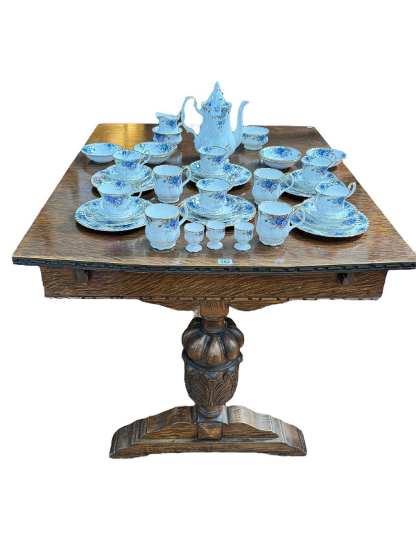 1920's/30's oak Lees style extending dining table, 73cm by 91cm by 116cm.
