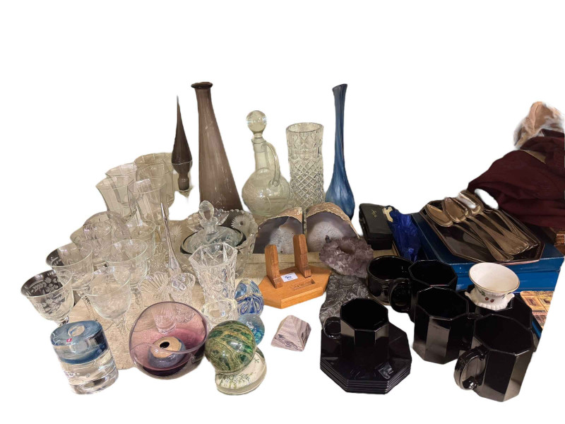 Collection of Royal Worcester Evesham Vale, inlaid mantel clock, coloured glass, Royal Doulton figurines, etc.