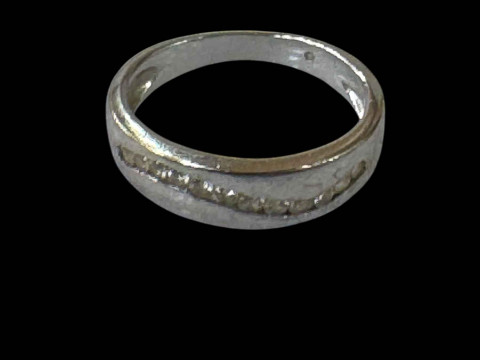 9 carat white gold gem set ring, size M.