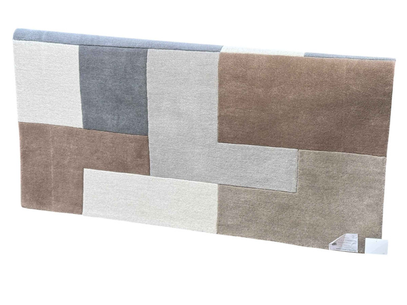 As new Lexus neutral carpet 2.00 by 2.85.