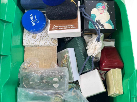 Collection of costume jewellery, wristwatches, etc.