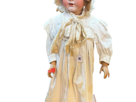 Large Cuno Otto Dressel child doll on wooden plinth (doll 97cm).