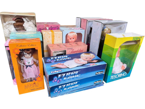 Collection of boxed dolls including Pedigree First Love, Kidz n Cats,...