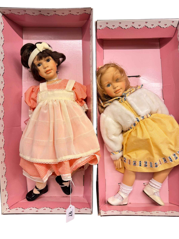 Two Mariquita Perez boxed dolls.