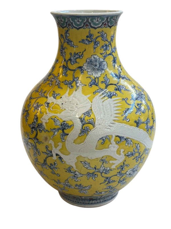 Large antique Chinese famille jaune vase with white dragons, 42cm.