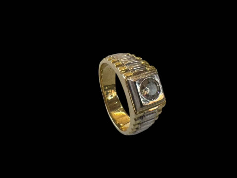 Gents 18 carat gold and diamond ring, stone approximately 0.5 carat, size...