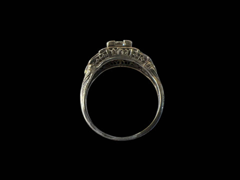 Solitaire diamond (approx 1 carat) 18 carat white gold ring, size N/O. thumbnail