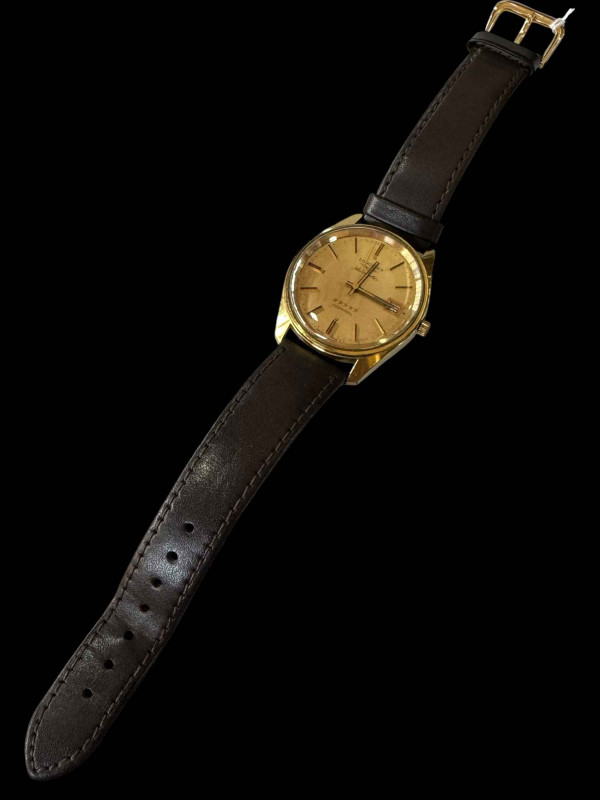 Longines Admiral automatic date wristwatch.