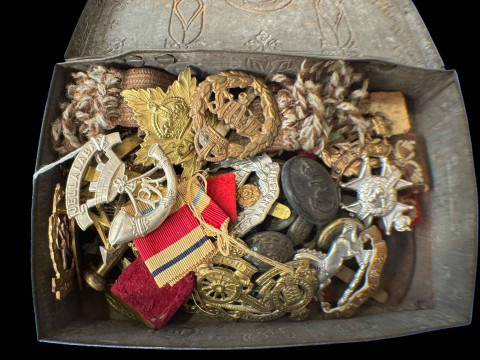 Tin of Regimental badges, etc.