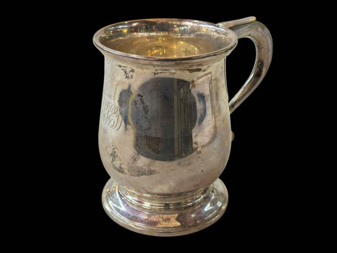 Silver baluster pint tankard, Birmingham 1940.
