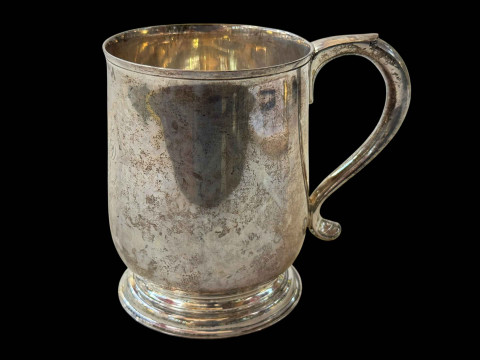 Mappin and Webb silver pint tankard, London 1965.