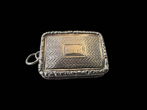 Good silver vinaigrette by John Bettridge, Birmingham 1832, 3.25cm width.