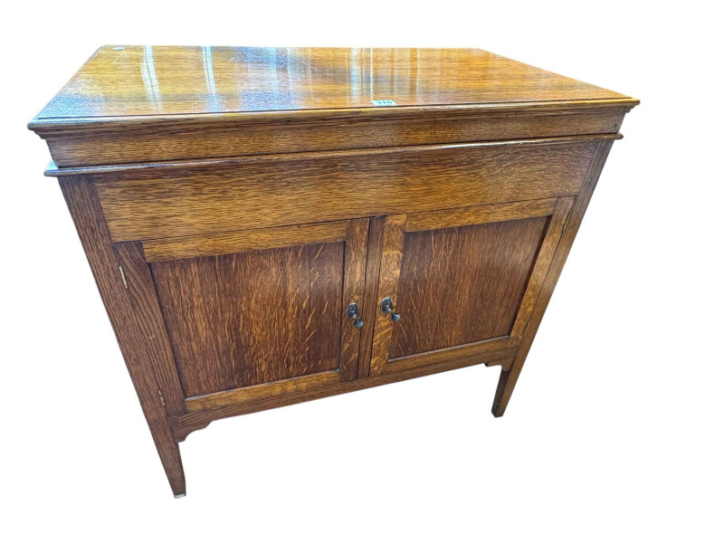 1920's/30's oak cabinet gramophone and records (lid needs attention), 83cm by 86cm by 51cm.