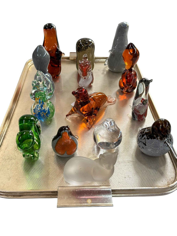 Collection of fourteen animal and bird glass paperweights including Wedgwood and Mdina.