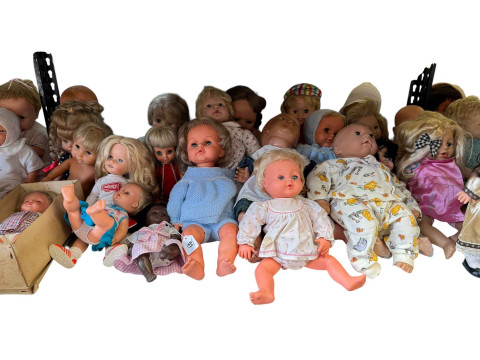 Full shelf of Mid 20th Century to present dolls. thumbnail