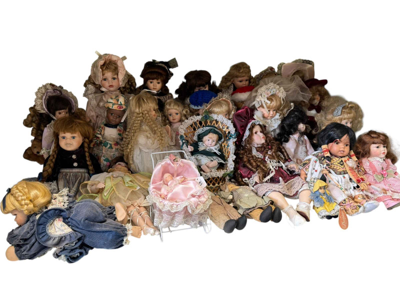 Collection of various pot head dolls.
