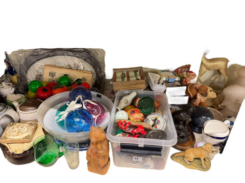 Good collection of part teawares, Picquot ware, figures, etc. thumbnail