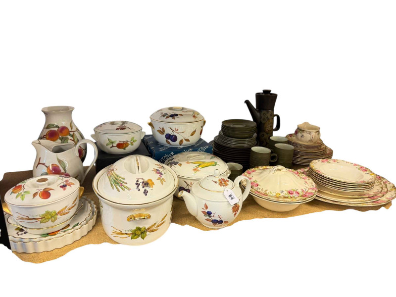 Royal Worcester Evesham, Royal Doulton English Rose, etc.