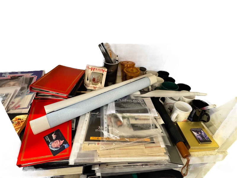 Good collection of Barry Manilow memorabilia including snapshot photographs, tickets, brochures, calendars, pens, along with signed CD's, LP records, cassette tapes, together with Manilow t-shirts.