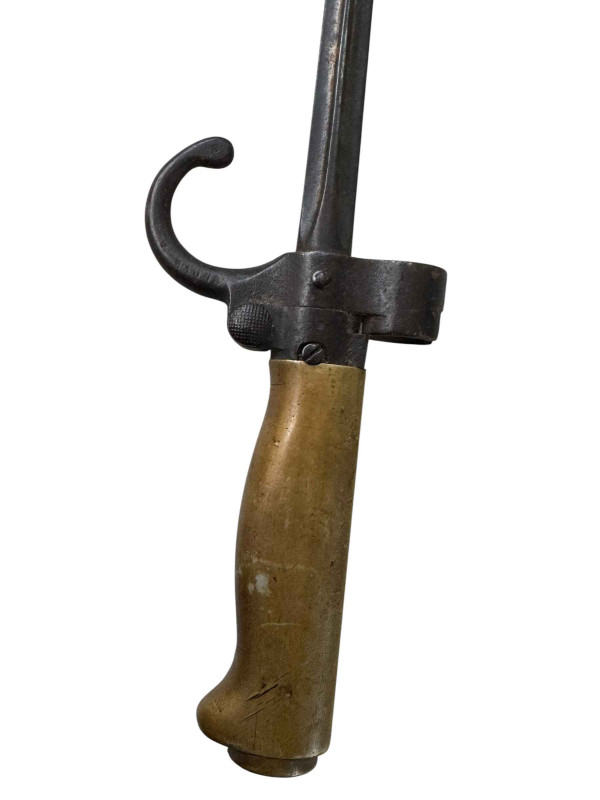 French rifle bayonet, 63.5cm length.