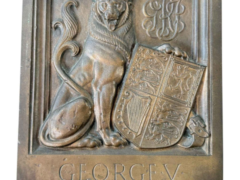 George V bronze plaque, 29cm by 21cm.