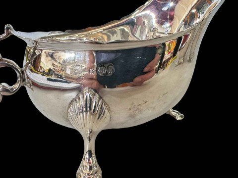 Pair of silver sauce boats on hoof feet, Birmingham 1907. thumbnail