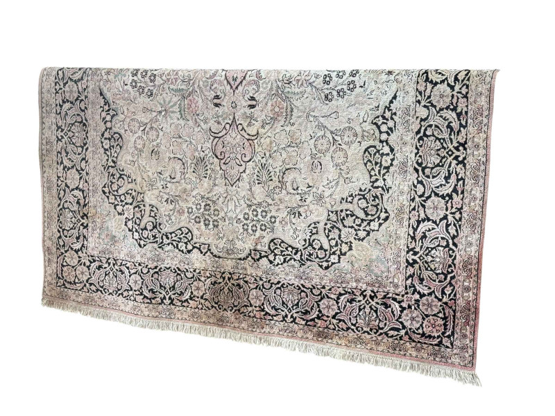 Persian design wool carpet 3.40 by 2.40.