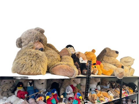 Large collection of soft toys including Ty beanies, Harrod's Merrythought...